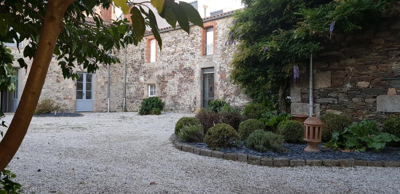 Hotel Le Durivum Montaigu-Vendee Exterior foto